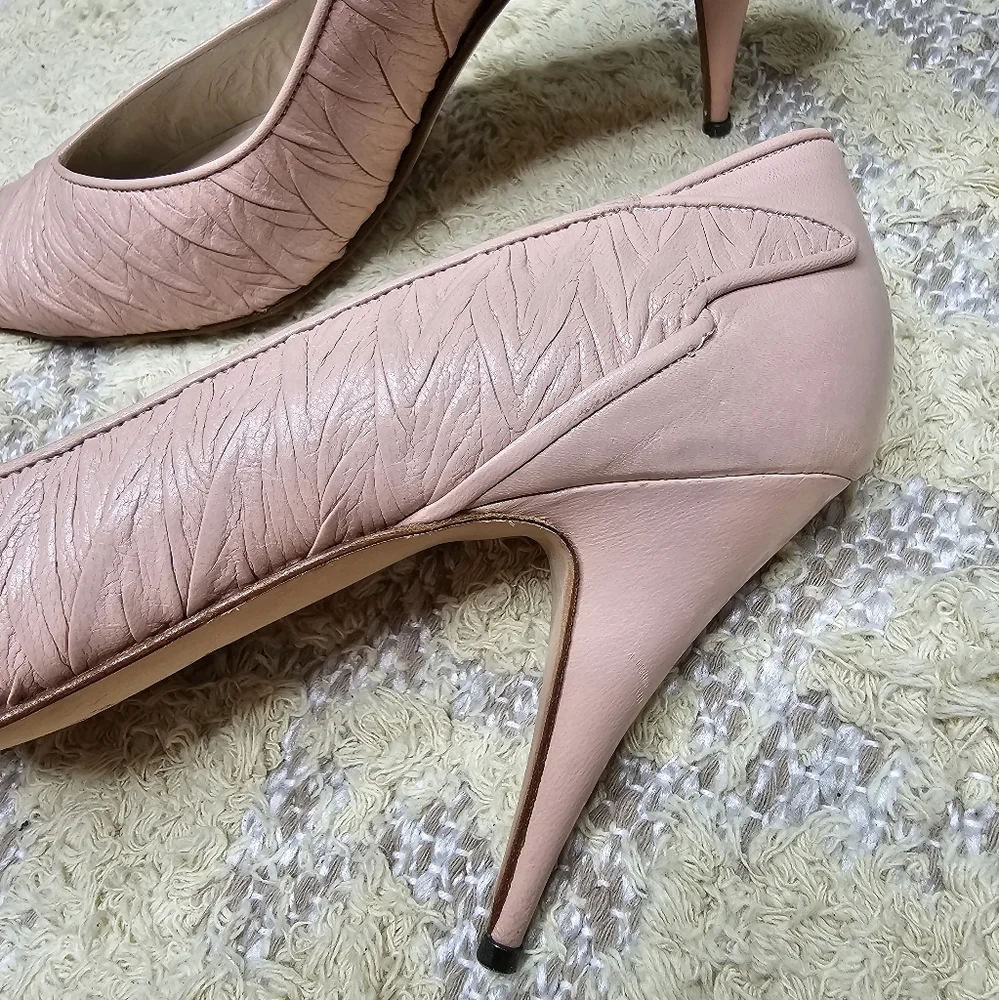 VTG Via Spiga Ruched Leather Pumps